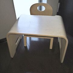 【取引き中】キッズ用☆テーブルと椅子のセット