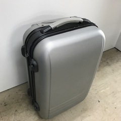 K2305-046 スーツケース　傷、汚れあり