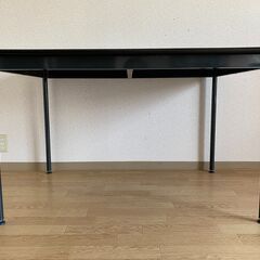 スチール製テーブル