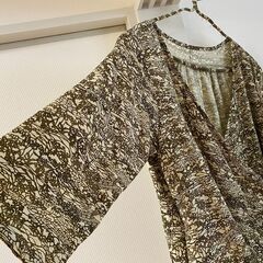 【高額商品】【とても珍しい生地】着物リメイク　カシュクールワンピース　