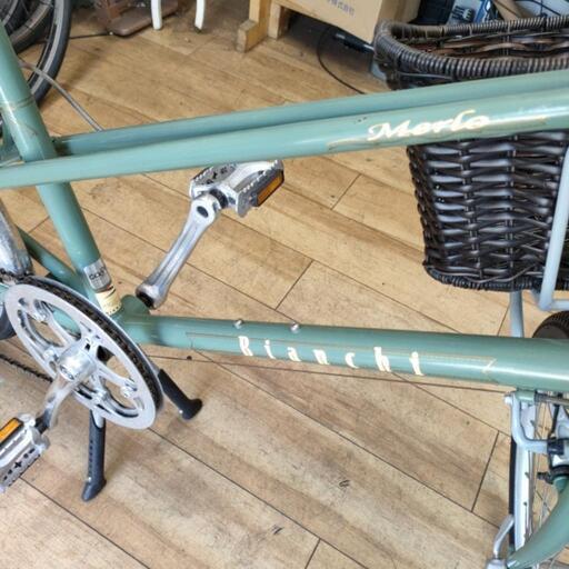 おしゃれな Bianchi Merlo 20インチ 籐風バスケット付きです 整備済
