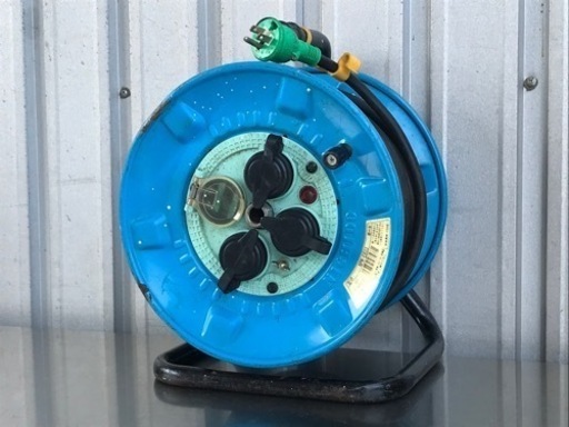 日動工業◇電工ドラム◇コードリール◇100V◇30m◇防雨防塵型◇漏電保護専用ブレーカー付◇NPW-EB33◇屋内外兼用◇K586