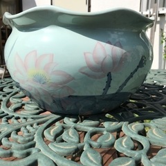 水芭蕉の絵柄　水草用水槽　花瓶