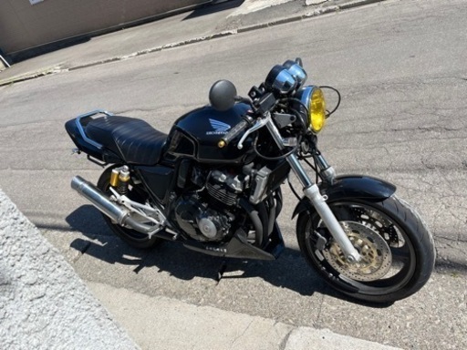 Tramp リブ付きバイクシート 黒 Tramp リブ付きバイクシート 黒