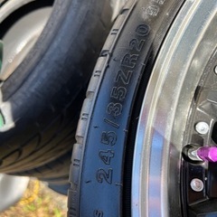 20インチ8.5J 245/35/20 ハイフライ