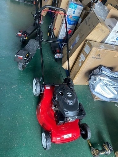 サンプル品！自走式芝刈り機 自走式 6馬力 エンジン 草刈機
