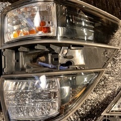 20ヴェルファイア純正テール