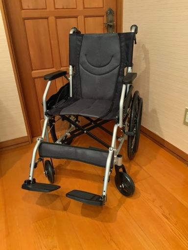 折りたたみ車椅子