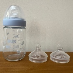 ヌーク NUK 哺乳瓶ガラス製＋Sサイズ替えニップル