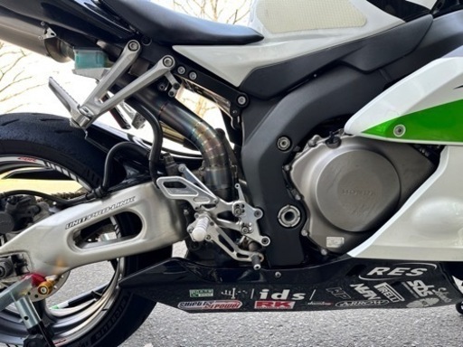 CBR1000RR sc57 国内フルパワー化　車検2年付