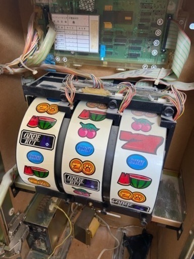 スロット 4号機 キャッツアイ パチスロ