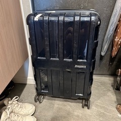 スーツケース　紺色 MAXBOX 機内持ち込み可 鍵つき