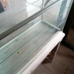 ガラス　ショーケース　75cm　3段式