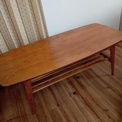 レトロ木製テーブル