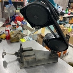 中古品 □ makita バンドソー 2106 □