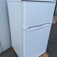 美品■2ドア冷凍冷蔵庫 2022年製 83L EJ-R832W■...