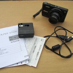 ☆ニコン Nikon COOLPIX S7000 コンパクトデジ...