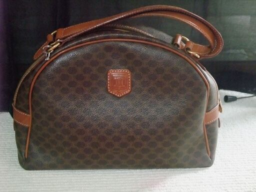 セリーヌ　PARIS MADE IN  ITALY