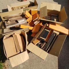 材木　引戸解体材　家具解体材　檜板　チェンソーおがくず