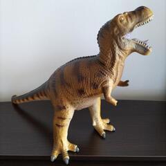 ティラノザウルスの人形