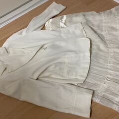 【上下セット】ホワイトジャケット綿　ホワイトフレアスカートフリル