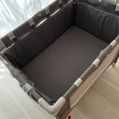 ポータブルベビーベッド おむつ替えテーブル付（グレー） KATOJI