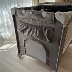 ポータブルベビーベッド おむつ替えテーブル付（グレー） KATOJI