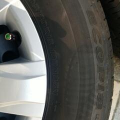 ハイエース200系　純正タイヤ