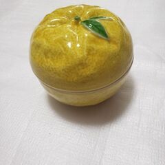 陶器製　柚子のかたち　保存容器　1つ