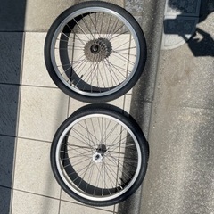 ダホン　DAHON ボードウォークのタイヤとチューブ　ホイール前...