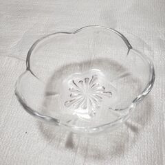 ガラス製　うつわ　小鉢　