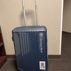 紺色スーツケース