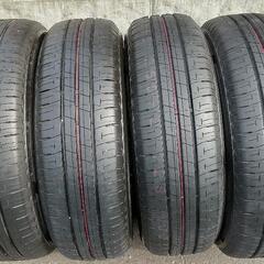 プリウス、ライズ等夏タイヤ４本(新品同様)