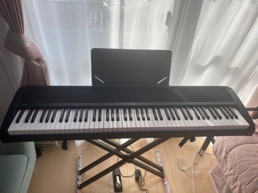 [取引完了] KORG 電子ピアノ キーボード (88鍵) スタンド/ペダル付き