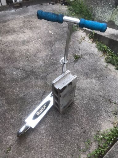 激レア 初代 Razor キックスケーター キックボード 折り畳み式スチール製　シルバー銀　ハンドルブルー