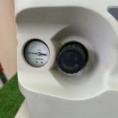 マキタ AC700 エアコンプレッサー【野田愛宕店】【店頭取引限定