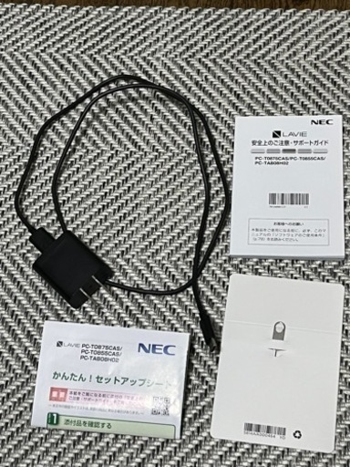 NEC タブレット 8インチ　NEC Direct限定モデル　NEC LAVIE T8  カバー付き