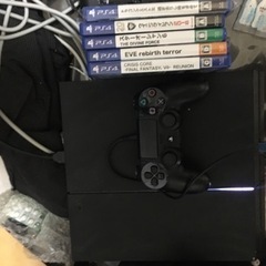 最終お値下げ明日まで❣️PS4プレステ4本体+ソフト5本すぐに遊...