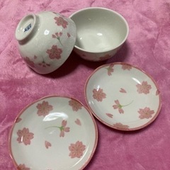 [話し合い中]桜の花柄茶碗と小皿セット