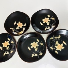 陶器の和皿・黒