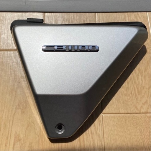 SC65 CB1100 純正サイドカバー　左右 CB1100用サイドカバー（左右） SC65 CB1100 純正サイドカバー 左右