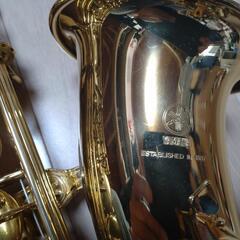 美品アルトサックス