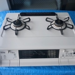 値段を下げました‼️ 美品　パロマガステーブル　白　LPガス