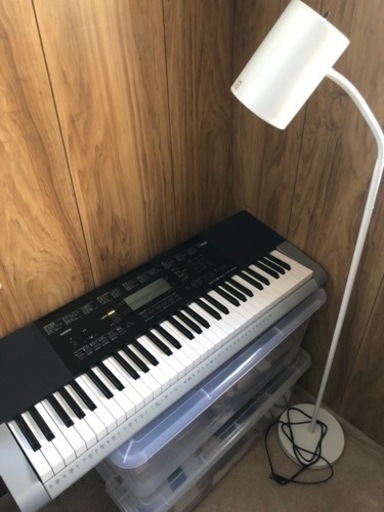 Amazon.co.jp: Eastar 電子ピアノ 88鍵盤 キーボード 折り畳み式 軽量 ワイヤレスMIDI機能 タッチレスポンス機能  ペダル&ソフトケース付き EP-10 : 楽器・音響機器