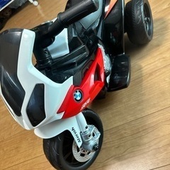 乗用玩具　バイク　BMW