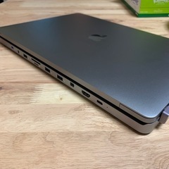 MacBook Pro ドッキングステーション　