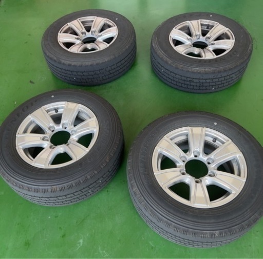 カムロード.  ハイエース　　 夏タイヤホイルセット ダンロップ   R202    215/65R15  110/108LT×4本セット