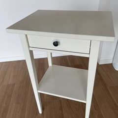 【IKEA】HEMNES ヘムネス　サイドテーブル