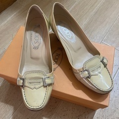 トッズ　TOD'S パンプスUS6