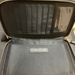 ck カルバンクラインジッパー財布